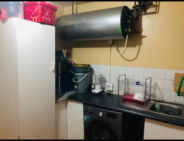 1 BEDROOM APARTMENT FOR SALE IN RUSTENBURG CENTRAL